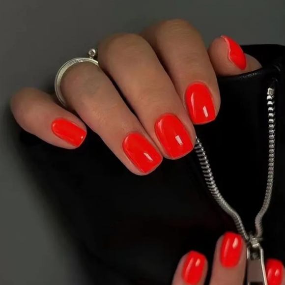 4/$30  Orange press on nails - Picture 1 of 1